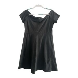 Old Navy Black Mini Dress Sleek and Versatile